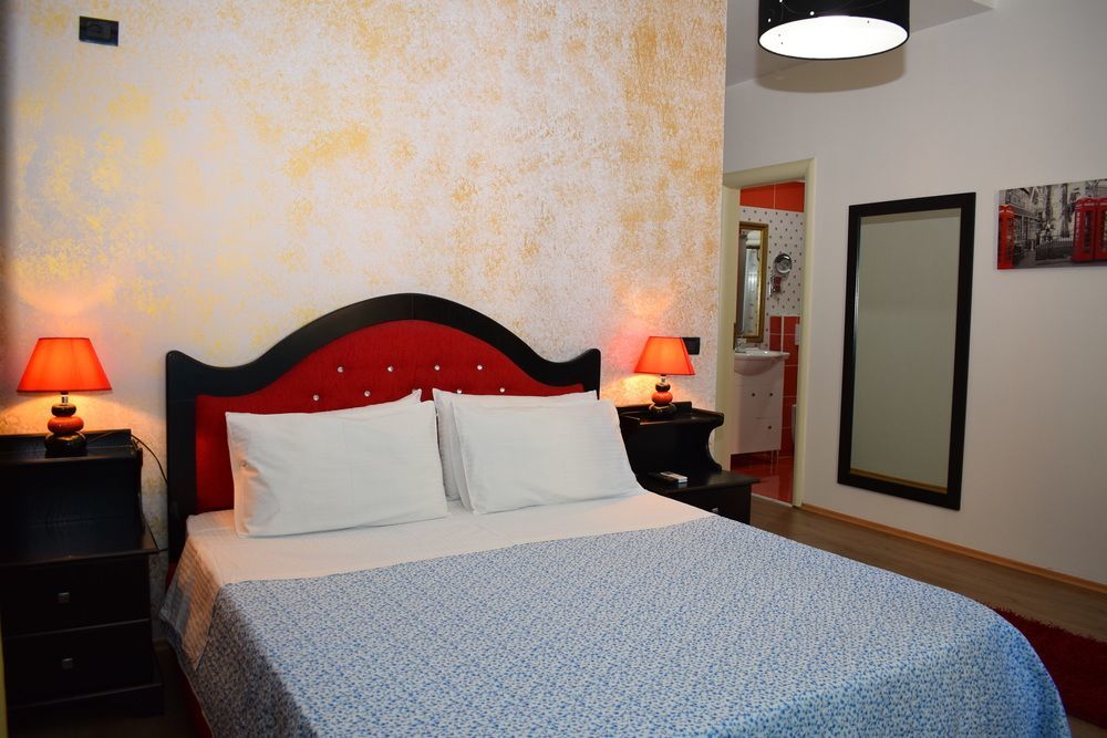 Royal Vila Hotel 地拉那 外观 照片
