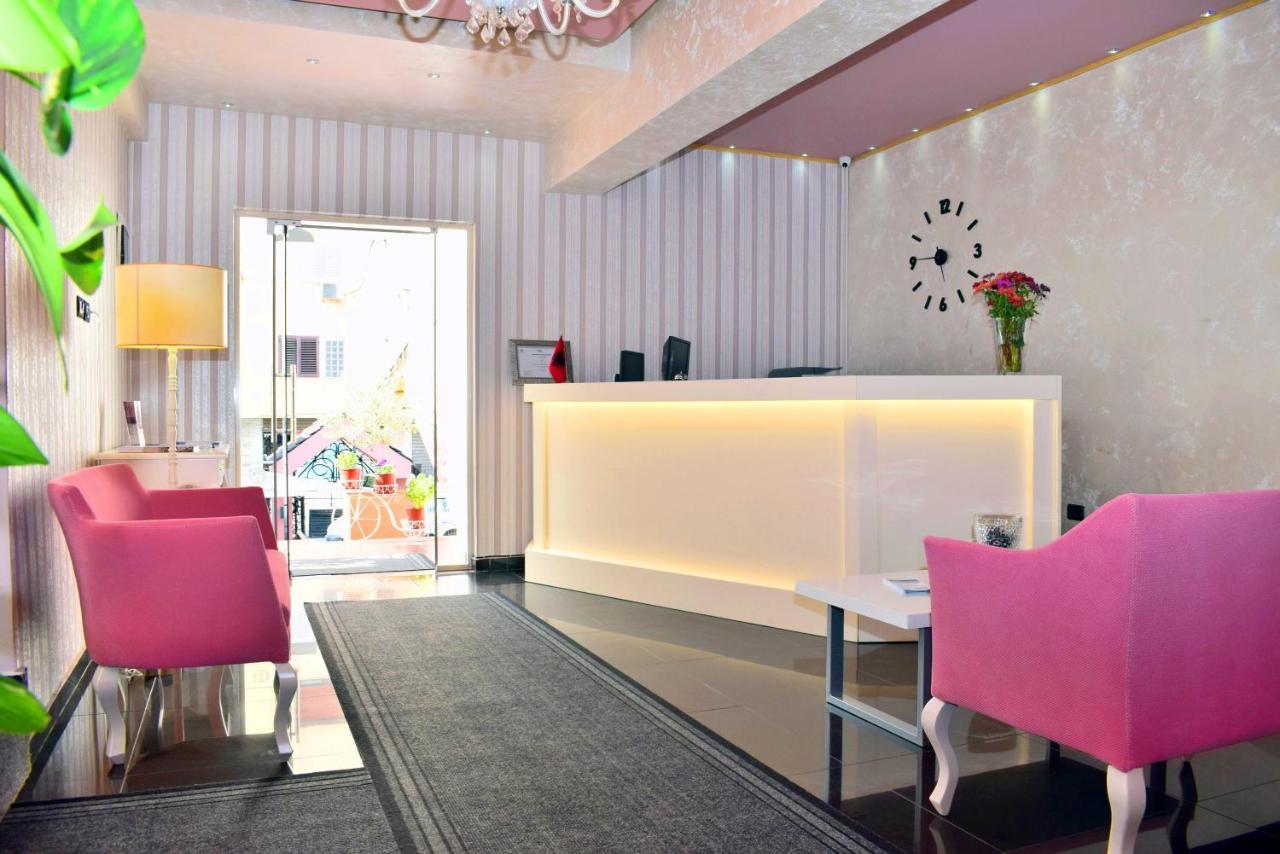Royal Vila Hotel 地拉那 外观 照片
